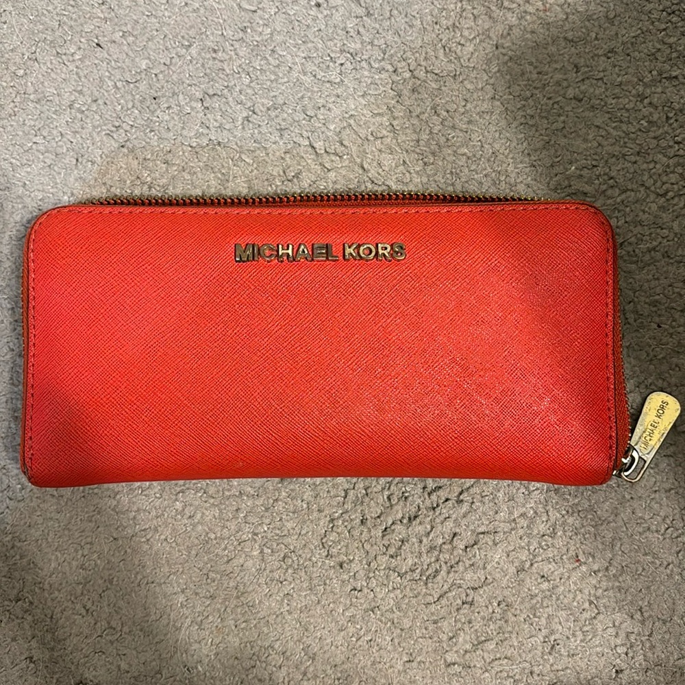Michael kors wallet